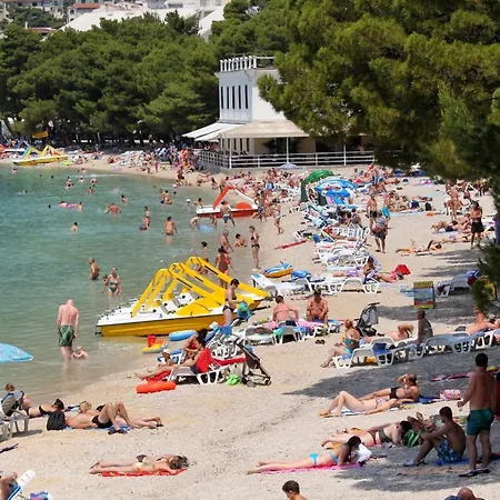 With A Parking Space - 18898 Makarska