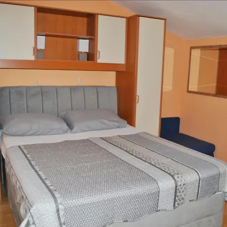 With Parking Space - 18898 Makarska