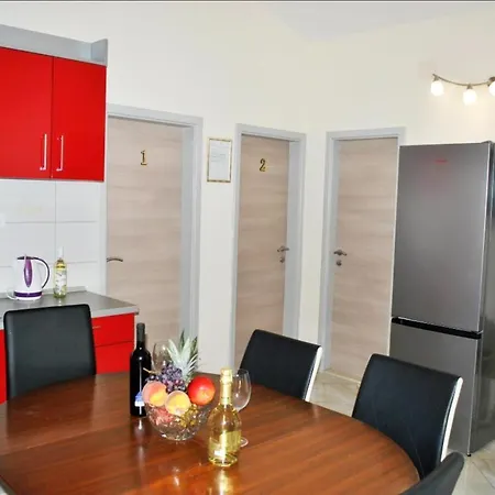 Lägenhet With Parking Space - 18898 *