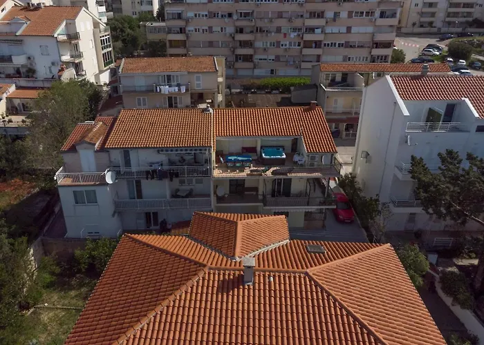 With Parking Space - 18898 Apartment Makarska