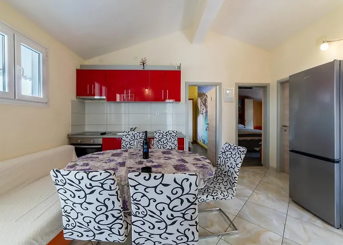 With Parking Space - 18898 Apartment Makarska