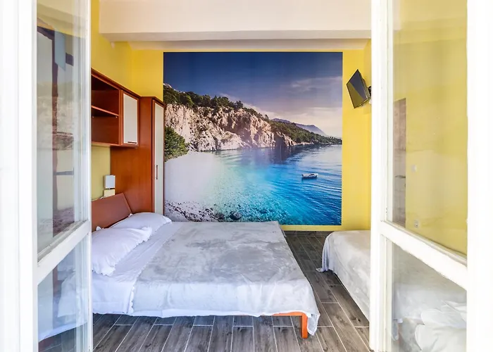 With Parking Space - 18898 Apartment Makarska