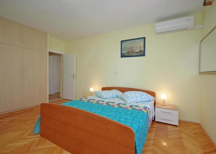 With Parking Space - 18898 Apartment Makarska